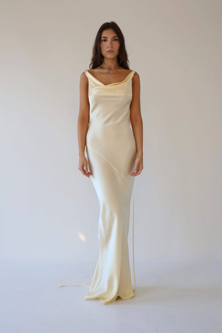 Charlotte™ | Elegante Zijde Maxi Jurk met Open Rug